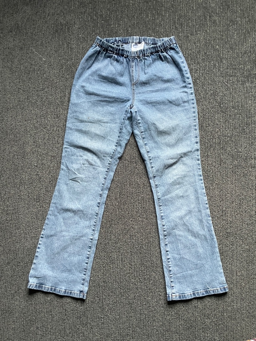 Elastic Waist Light Wash Curvy Friendly Jeans